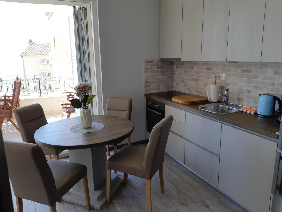 Apartment Lizzi. Trogir Exterior photo